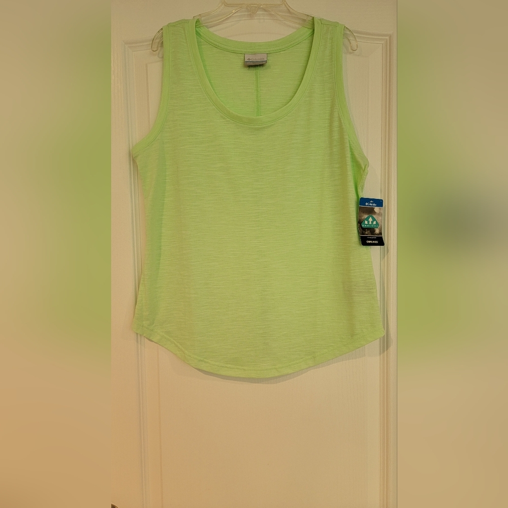 Brand new Woman's Columbia Cades Cape Tank Top Lime M